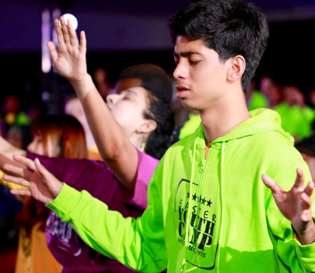 Superlative Night of Insight Kicks Off Int’l Easter Youth Camp with Pastor Chris