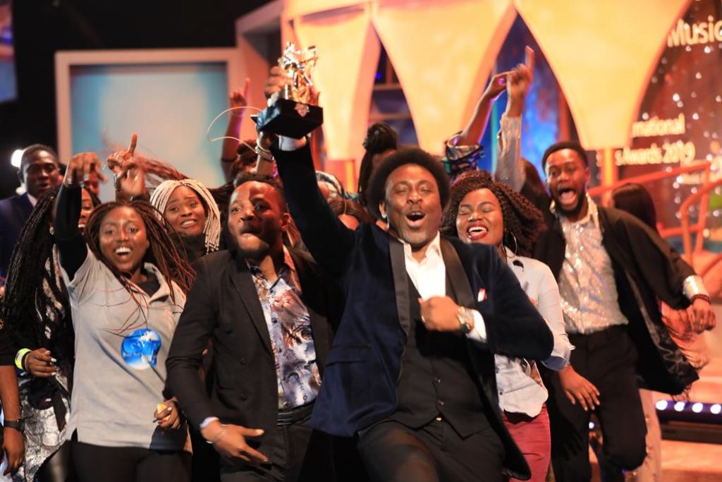 Samsong’s ‘E Dey Work’ Video Receives LIMA Recognition as Video of the Year